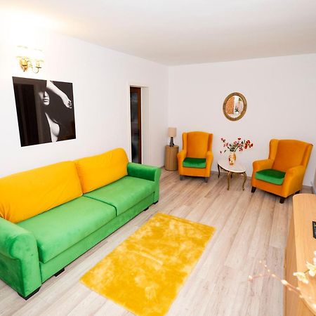Apartament Maria Galaţi エクステリア 写真